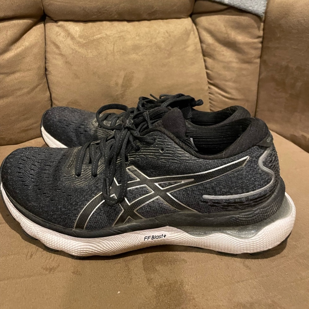 ASICS gel-nimbus 24